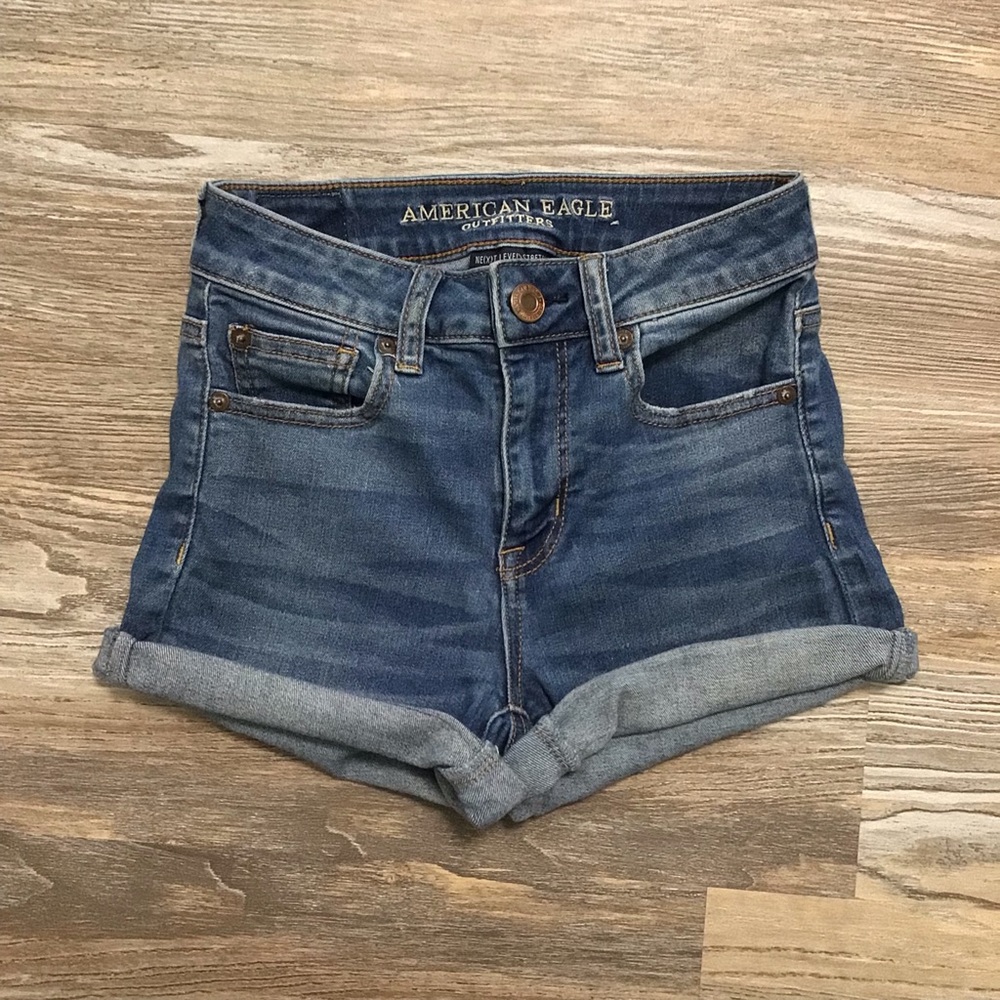 American Eagle Outfitters Light Medium Rinse Hi-Rise Denim Shortie 0